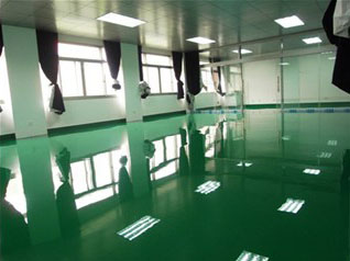 如何避免環氧地坪漆施工后出現色差？
